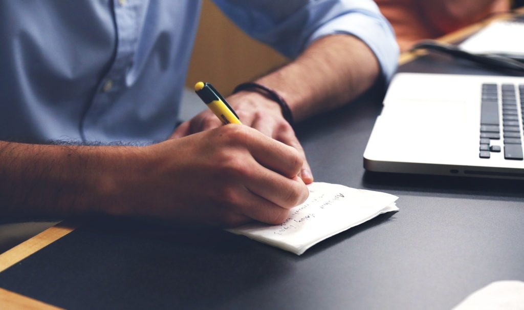 freelance prospection trouver des clients créer du contenu dans son domaine auto entrepreneur